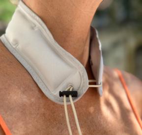 Chladicí límec šedý L